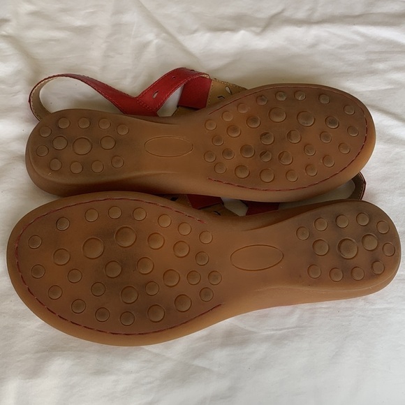 B o c Born Concepts Clearwater Flat Adjustable Ankle strap Sandals Size 7M - Picture 10 of 10